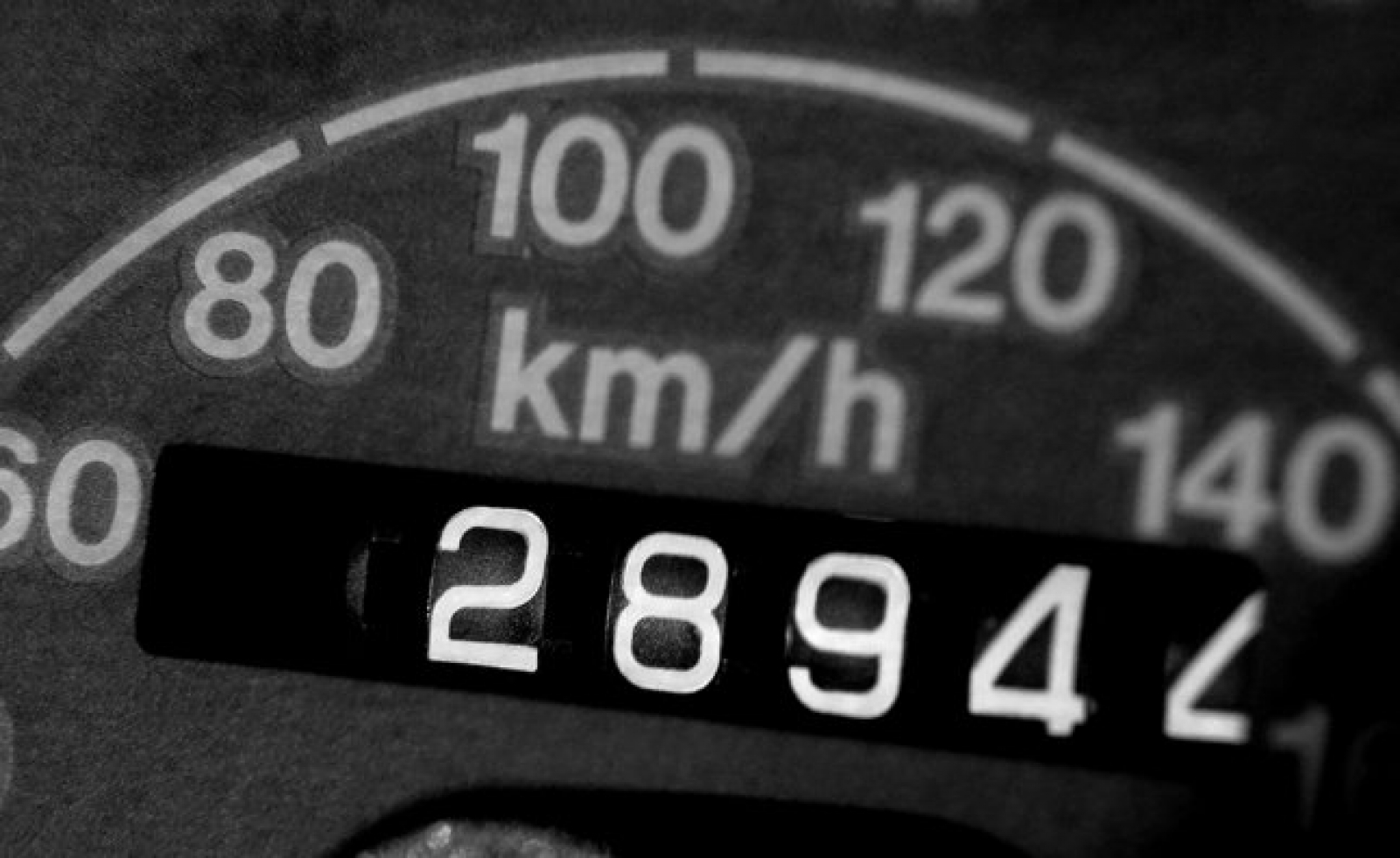 what-mileage-is-considered-normal-for-used-cars:calculate-cars-mileage